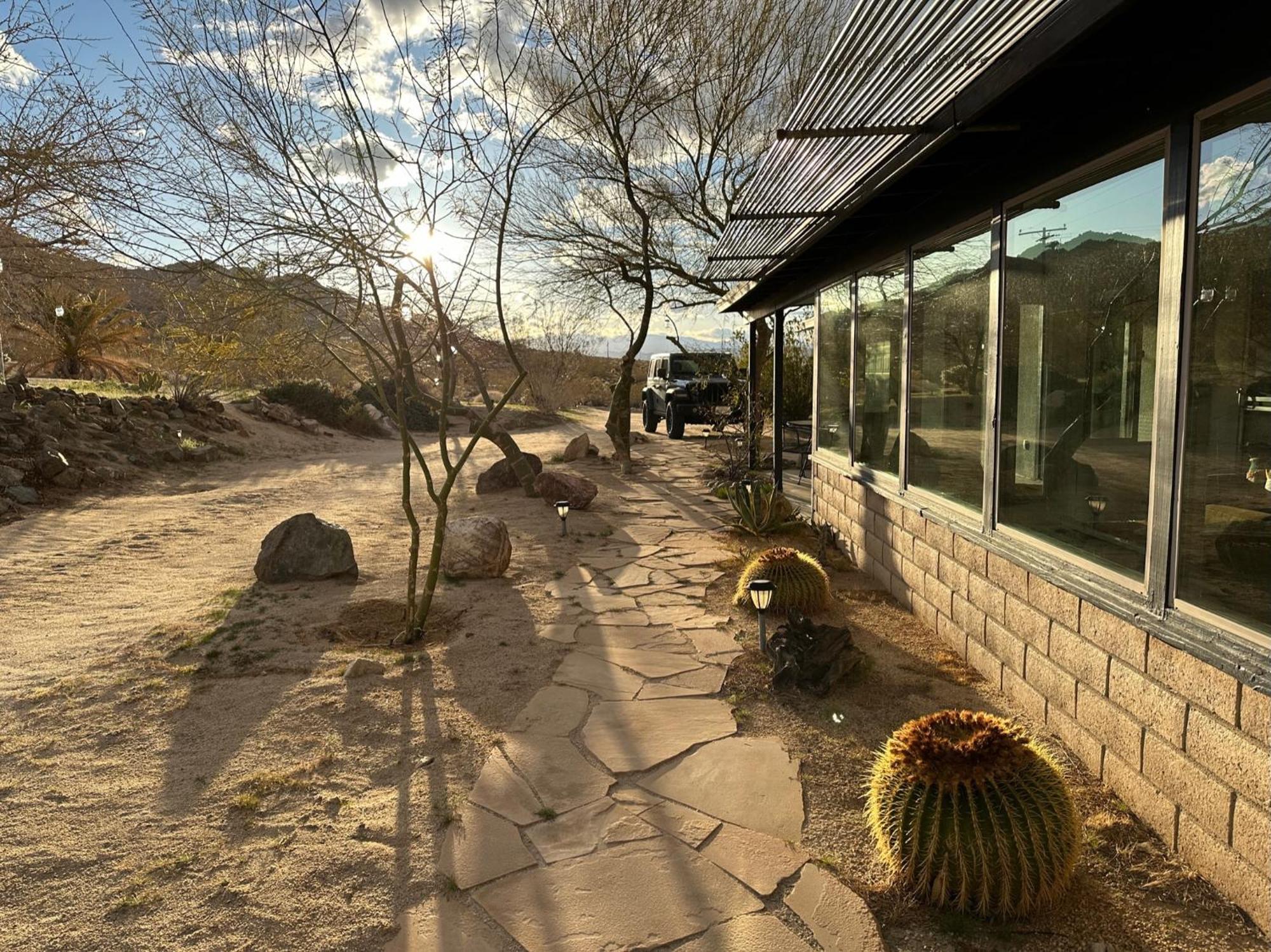 The Outpost Joshua Tree: Hot Tub, Gameroom, Jtnp Экстерьер фото